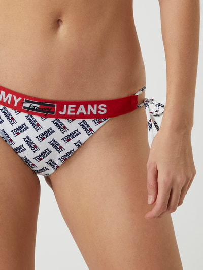 Kup online TOMMY HILFIGER Figi bikini ze wzorem z logo biały