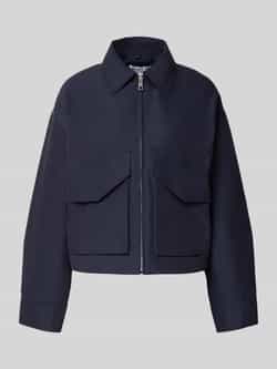 Jake*s Casual Jack met platte kraag en klepzakken