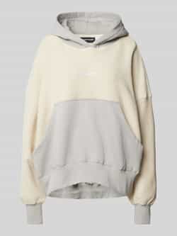 Pegador Oversized hoodie met labelstitching model 'ESTELA'
