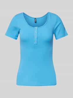 Pieces Slim fit T-shirt van katoenmix met kort drukknooppaneel model 'KITTE'