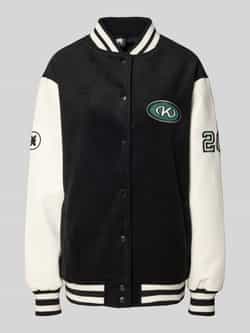 Karo Kauer Collegejack met label- en motiefstitchings