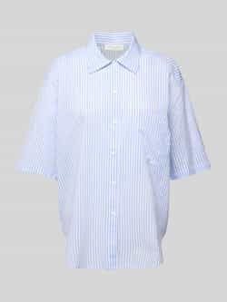 Christian Berg Woman Blouse met borstzak en afgeronde zoom