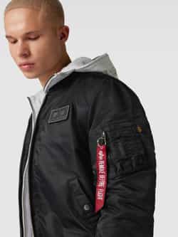 Alpha Jack met capuchon en labelpatch