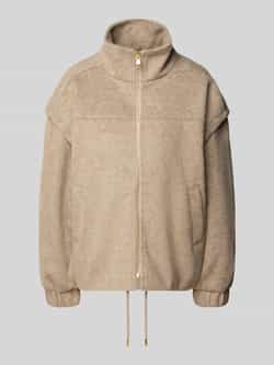 B.Young Jack met opstaande kraag model 'Becila'
