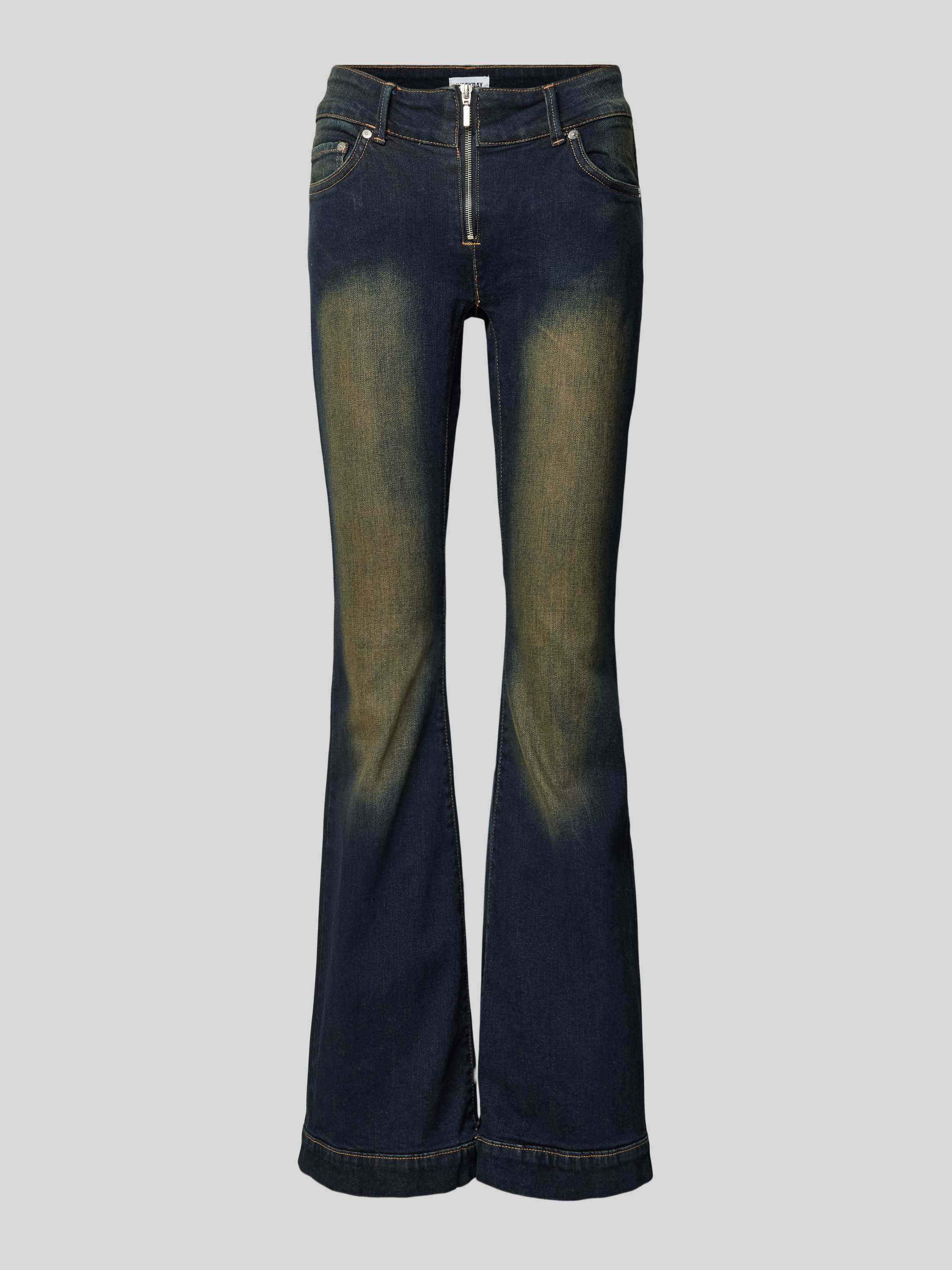 Weekday Flared jeans in used-look met ritssluiting model 'Inferno'