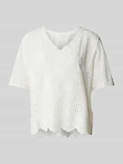 Apricot Blouse met gaatjesmotief