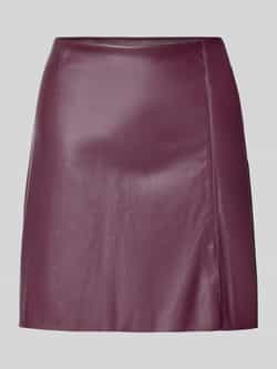 Vero Moda Minirok in leerlook model 'NELLY'
