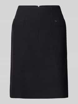 Marc Cain Knielange rok met steekzakken en labeldetail