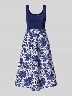 Adrianna Papell Cocktailjurk in 2-in-1-look met steekzakken