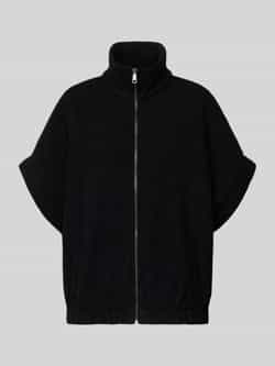 Emily Van den Bergh Jack van wolmix met opstaande kraag