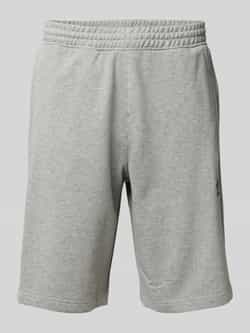 Adidas Originals Short ESS SHO Essentiële sweat shorts met logo van zacht french terry materiaal (1-delig)