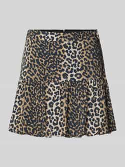 Only Mini-rok in model met pure viscose 'NOVA LIFE'