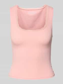 Review Tanktop met U-hals