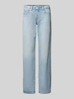 Tommy Jeans Low waist straight leg jeans in 5-pocketmodel model 'SOPHIE'