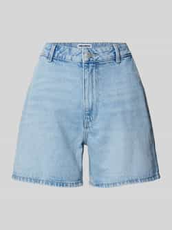 Review Korte jeans met stitchings en steekzakken