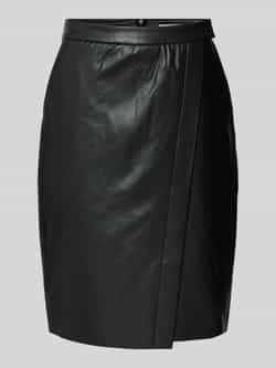 Milano italy Knielange rok in leerlook