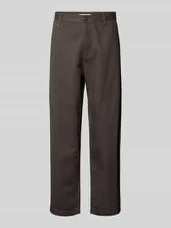 REVIEW Baggy fit chino met steekzakken