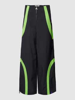 Review Broek met labeldetail
