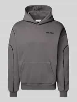 REVIEW Hoodie met labelprint