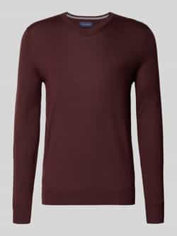 Christian Berg Men Gebreide pullover van een mix van merinowol met V-hals