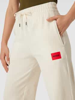HUGO Regular fit broek van fluweel met labelpatch