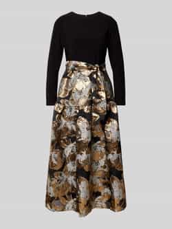 Adrianna Papell Avondjurk in 2-in-1-look met strikceintuur