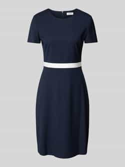 S.Oliver BLACK LABEL Getailleerde kokerjurk met contrastdetail van viscosemix