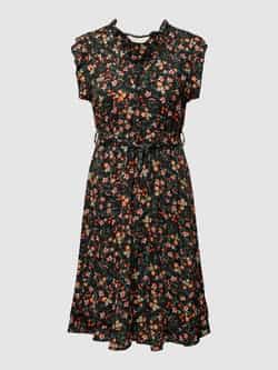 Apricot Knielange jurk van viscose met V-hals