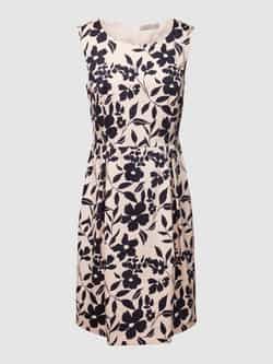 Christian Berg Woman Selection Jurk in rosé met all-over motief