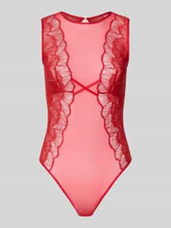 Triumph Stringbody met geraffineerde snit
