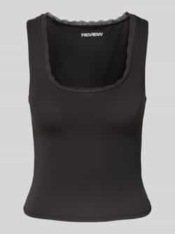 Review Tanktop met U-hals