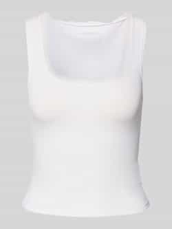 Review Tanktop met U-hals