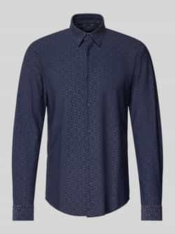 Boss Slim fit vrijetijdsoverhemd met kentkraag model 'Roan'
