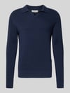 Casual Friday Sweter dzianinowy z czystej bawełny model 'NORDIN' Granatowy