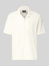 Christian Berg Men Modern Fit Freizeithemd mit Reverskragen Offwhite