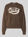 REVIEW Strickpullover mit Label-Print Mittelbraun Mel