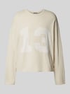 REVIEW Gebreide pullover met extra brede schouders Ecru