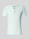 MCNEAL t-shirt z dekoltem w serek i listwą guzikową Jasnoturkusowy