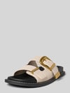 Steve Madden Slippers met doornsluiting en labeldetail, model 'ARCH' Zand