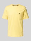 Tommy Hilfiger T-shirt o kroju regular fit z czystej bawełny Jasnożółty