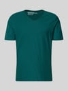 MCNEAL T-shirt z dekoltem w serek w kroju regular fit Butelkowy zielony