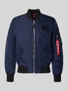Alpha Industries Kurtka bomberka w kroju regular fit z naszywką z logo Granatowy