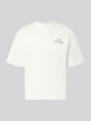 REVIEW t-shirt o kroju regular fit z czystej bawełny z nadrukiem z tyłu Złamany biały