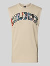 COLUCCI Regular Fit Tanktop mit Label-Stitching Schlamm
