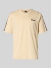 EA7 Emporio Armani Regular Fit T-Shirt mit Logo-Patch Sand