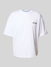 REVIEW T-Shirt mit überschnittenen Schultern Weiss
