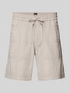 BOSS Orange Szorty chino o kroju tapered z czystej bawełny model 'SANDREW_6_SHORTS' Piaskowy