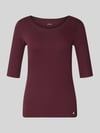 Marc Cain T-Shirt mit Rundhalsausschnitt und Label-Detail Bordeaux