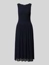 Christian Berg Woman Selection Midikleid aus Mesh mit Smok-Details Marine