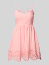 REVIEW Mini-jurk met cut-out en broderie anglaise Roze